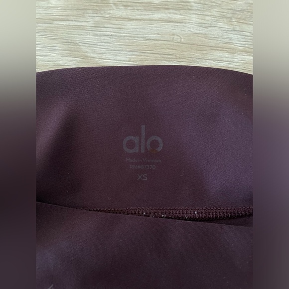 ALO Yoga Deep Plum Leggings and Top set - Picture 5 of 7